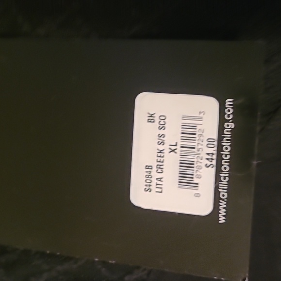 Shirt - Picture 4 of 5